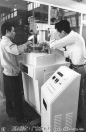 汕頭市吉祥電子設備廠成功制造高精度硅片磨床，引領國產科學儀器新突破